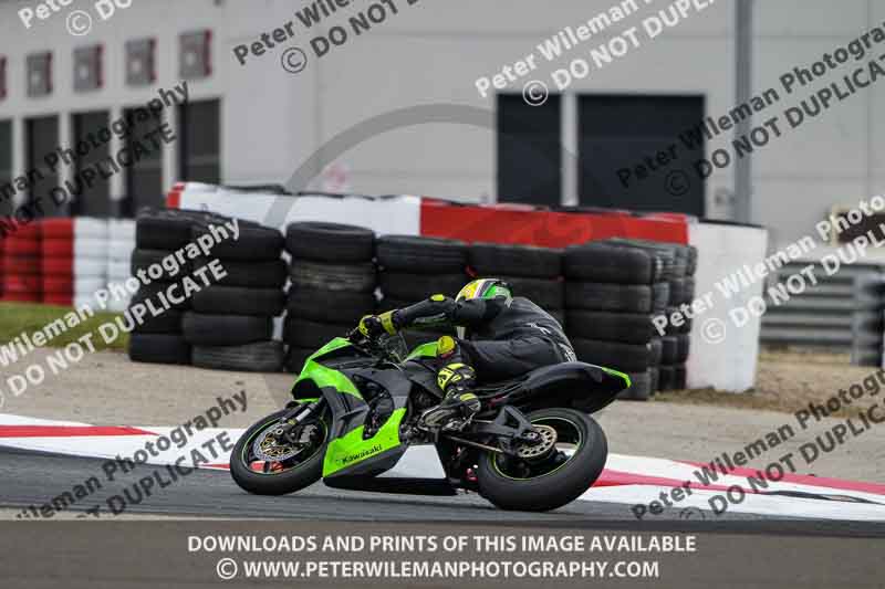 cadwell no limits trackday;cadwell park;cadwell park photographs;cadwell trackday photographs;enduro digital images;event digital images;eventdigitalimages;navarra;no limits trackdays;peter wileman photography;racing digital images;trackday digital images;trackday photos
